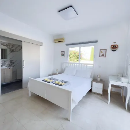 Grand Lynn Seaview Vila