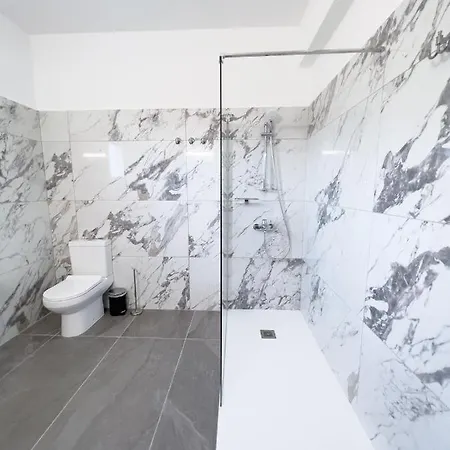 Grand Lynn Seaview *