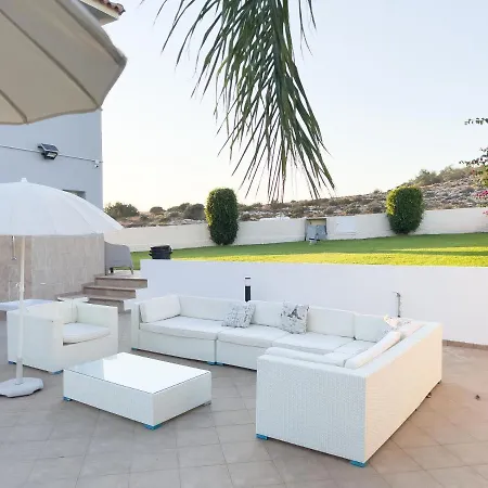 Villa Grand Lynn Seaview Ayía Nápa