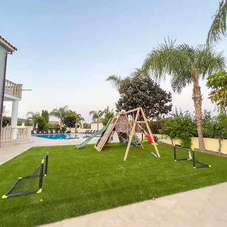 Grand Lynn Seaview *