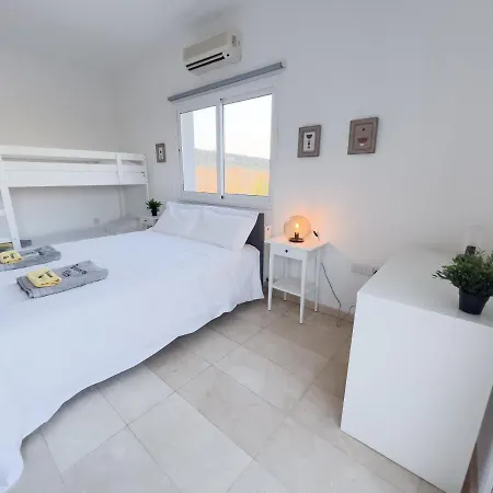 Grand Lynn Seaview * Ayía Nápa