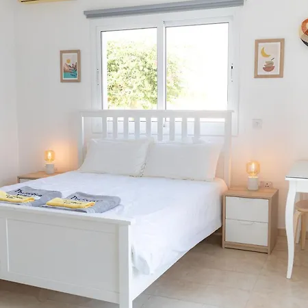Grand Lynn Seaview Ayía Nápa