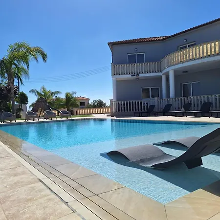 Villa Grand Lynn Seaview Ayía Nápa