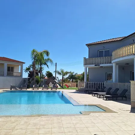 Grand Lynn Seaview