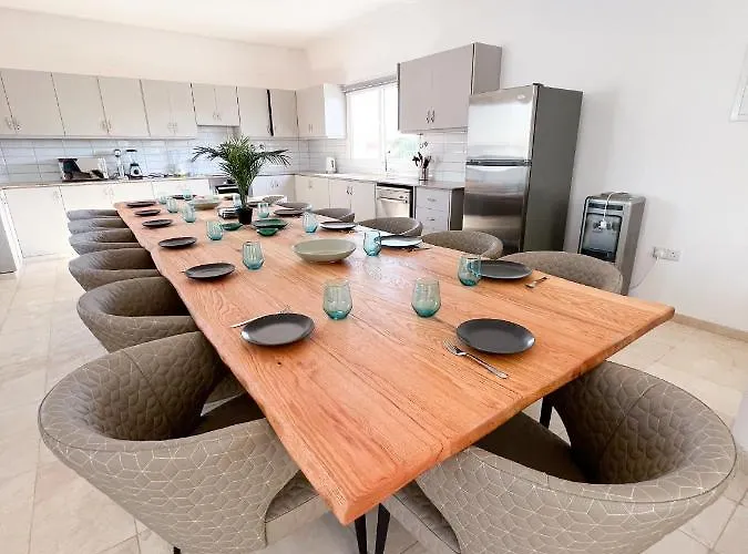 Grand Lynn Seaview * 아이아 나파