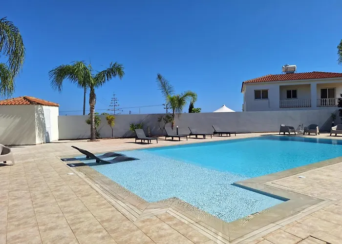 Grand Lynn Seaview Villa *